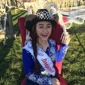 Meet your Posher, Cora